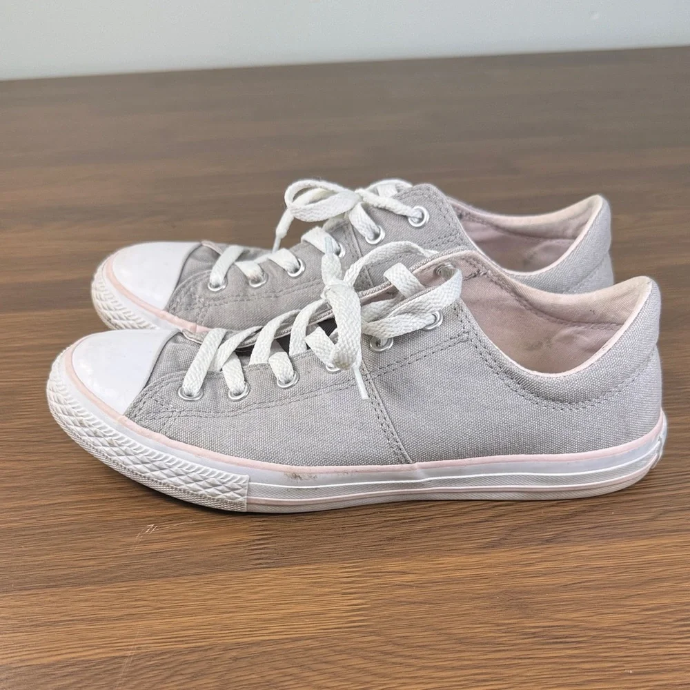 Converse light gray